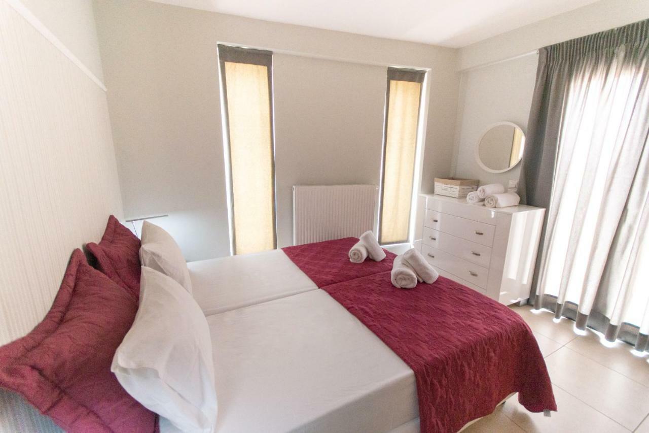Spacious Fully Equipped 3bd 2bath In The Heart Of With Balconies Ac And Fast Wifi #2 * Iraklio